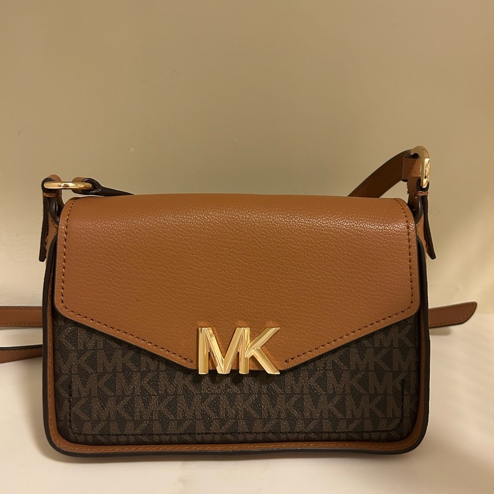 Michael Kors Sylvia Signature Crossbody Bag NWT